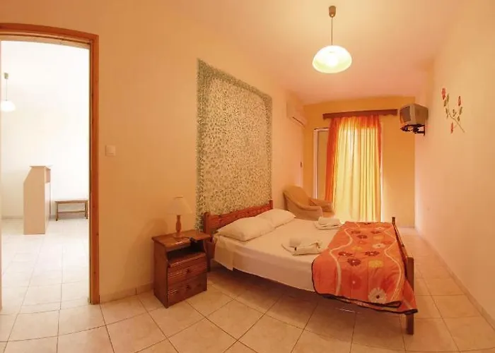 Apartment Emilia 2 *